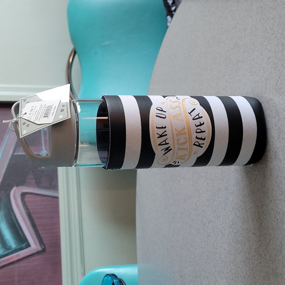20 OZ WATER BOTTLE WITH SLEEVE